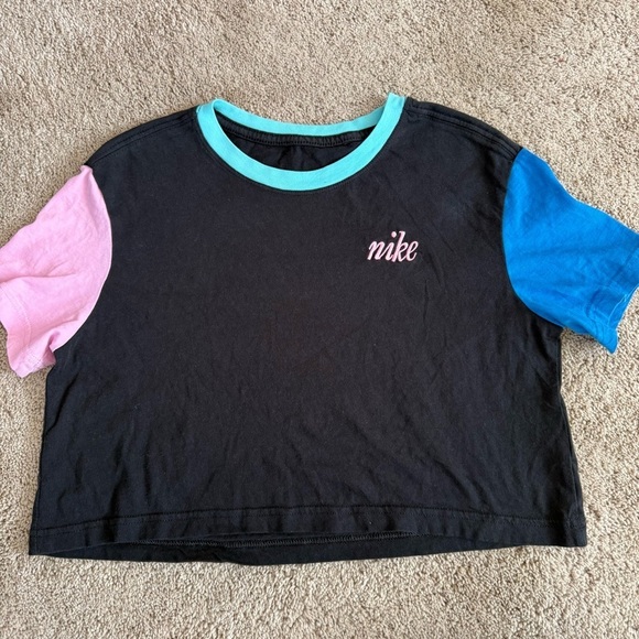 Nike Tops - Nike Women's Sportswear Cotton Colorblocked Cropped T-Shirt S